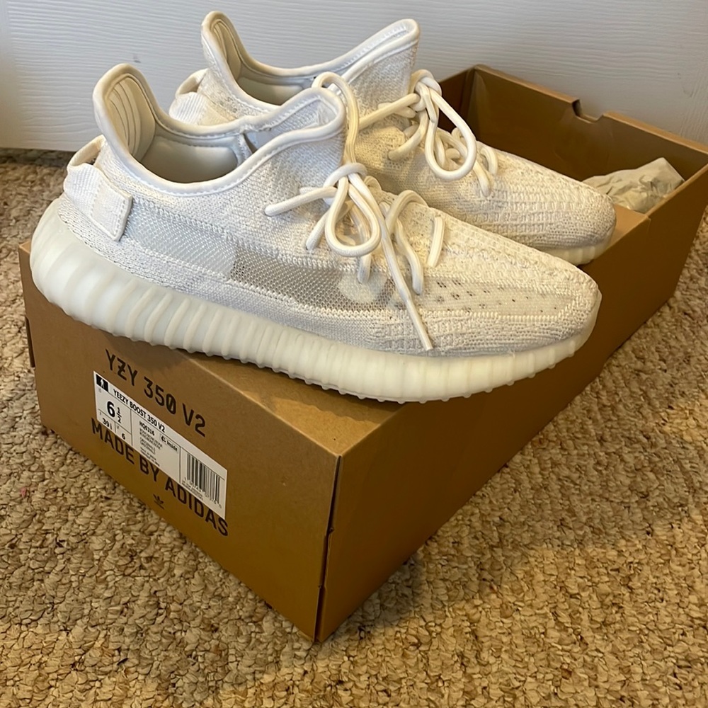 Yeezy Boost 350 V2